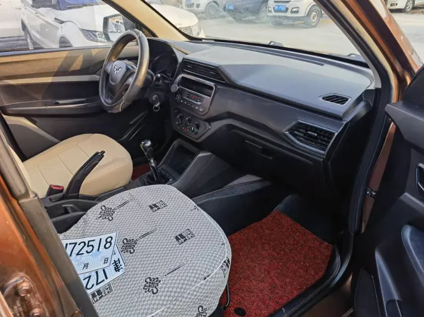 2019 WuLing HongGuang 1.5L 105HP L4 5MT,autocango,china used car exporter,china ev exporter,chinese used car exporter,chinese used ev exporter