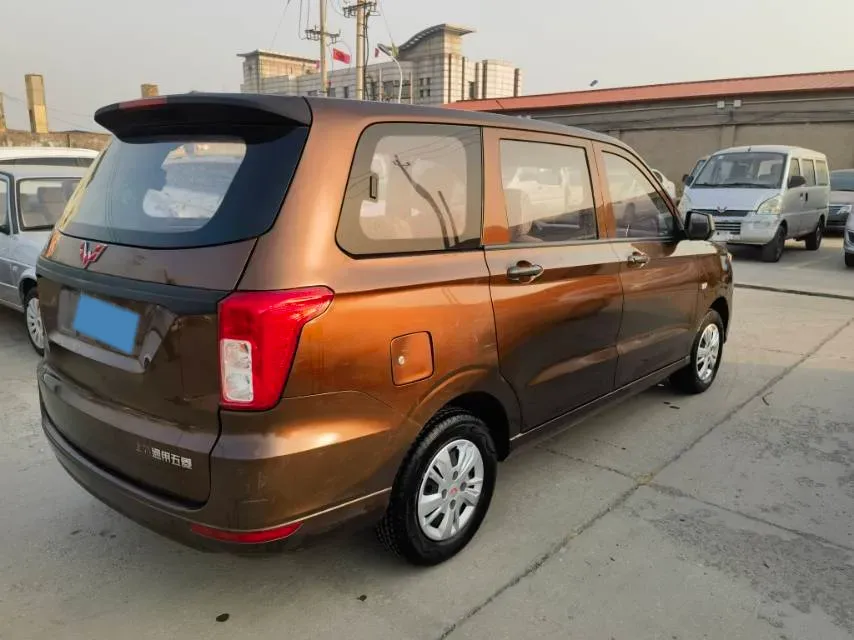 2019 WuLing HongGuang 1.5L 105HP L4 5MT,autocango,china used car exporter,china ev exporter,chinese used car exporter,chinese used ev exporter