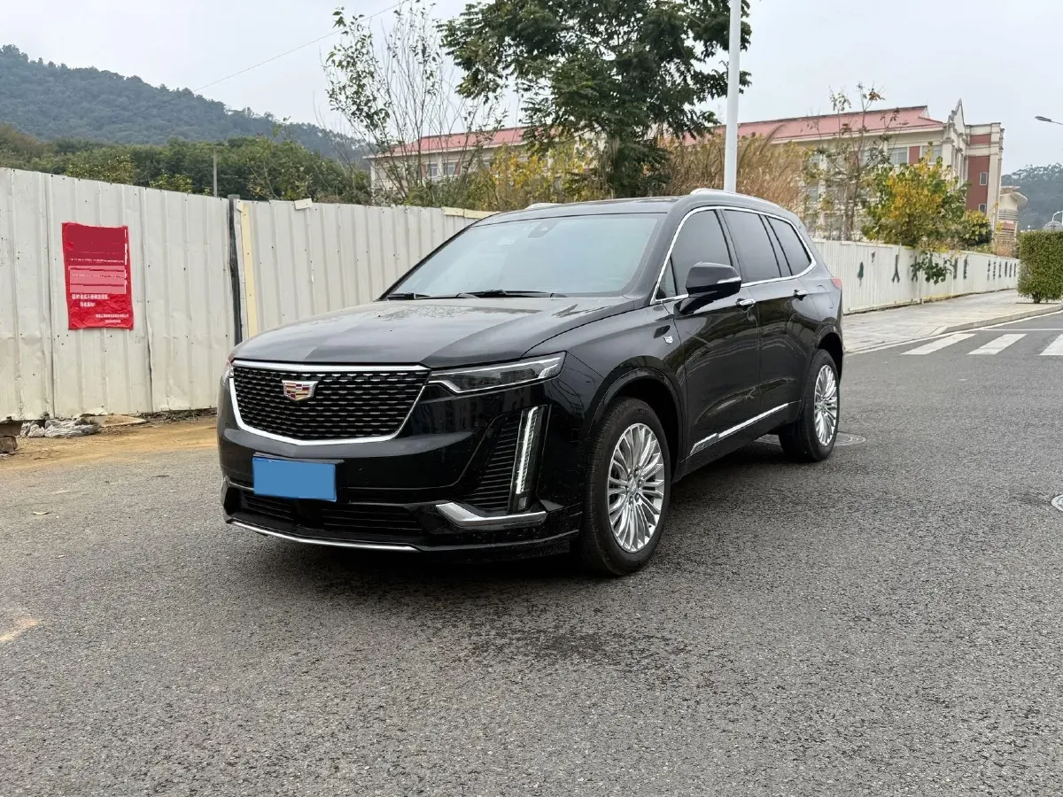 2025 Cadillac XT6 2.0T 237HP L4 9AT,autocango,china used car exporter,china ev exporter,chinese used car exporter,chinese used ev exporter