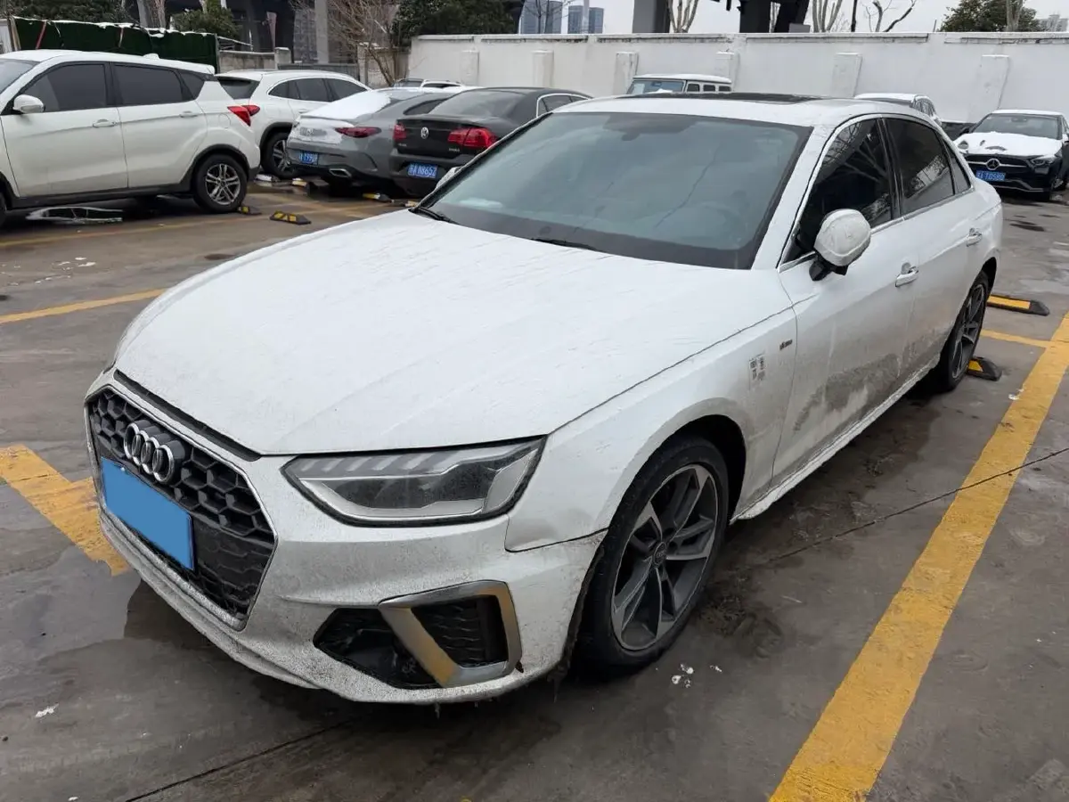 2023 Audi A4L 2.0T 190HP L4 7DCT