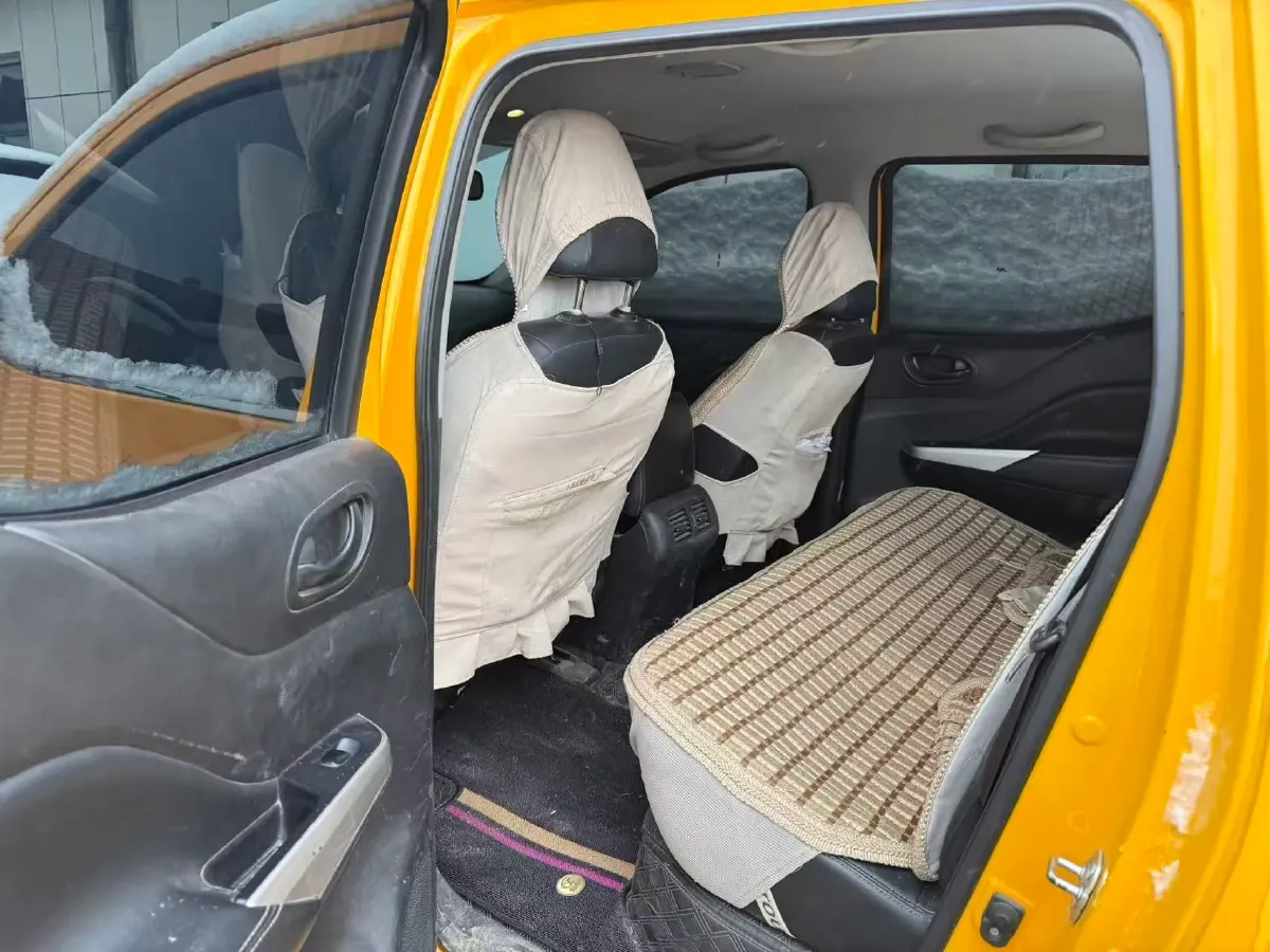2023 Nissan Navara 2.5L 190HP L4 7AT,autocango,china used car exporter,china ev exporter,chinese used car exporter,chinese used ev exporter