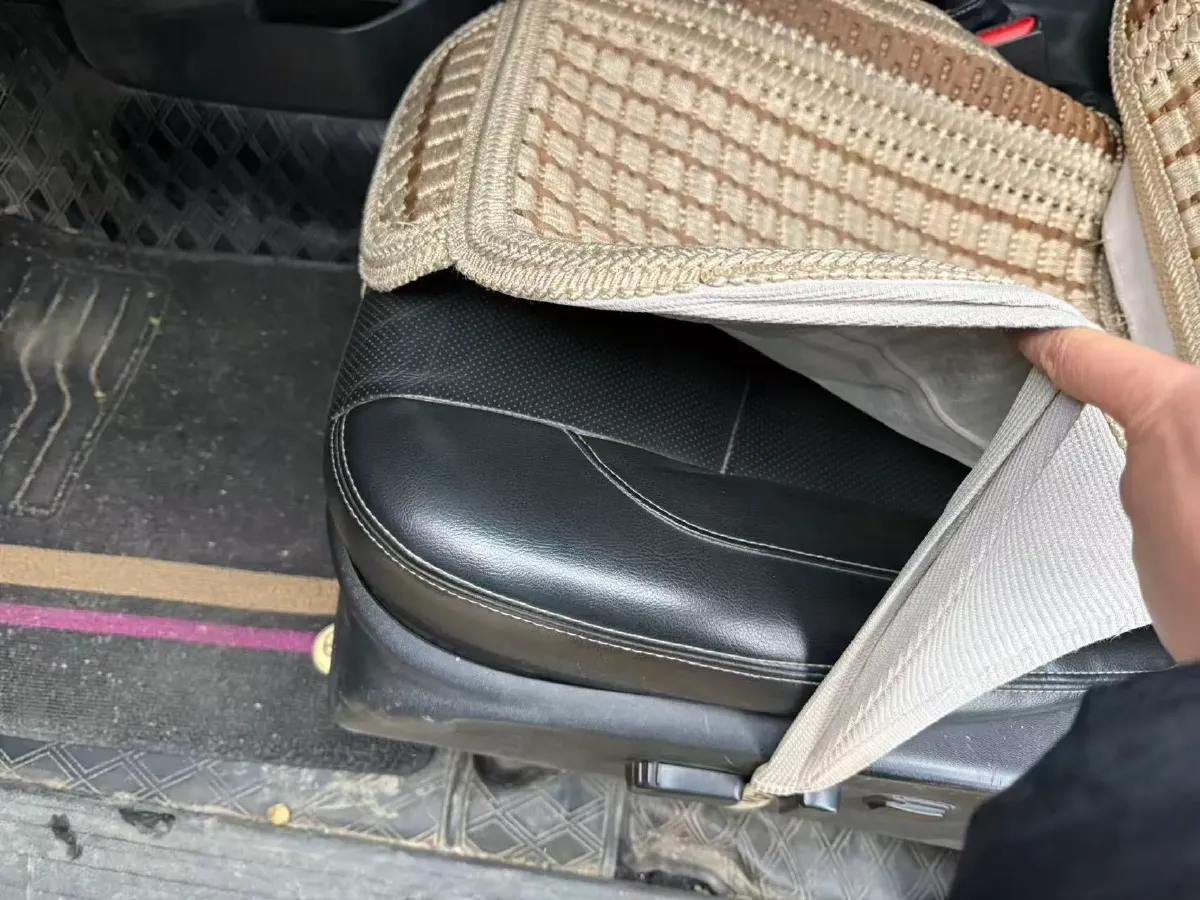 2023 Nissan Navara 2.5L 190HP L4 7AT,autocango,china used car exporter,china ev exporter,chinese used car exporter,chinese used ev exporter