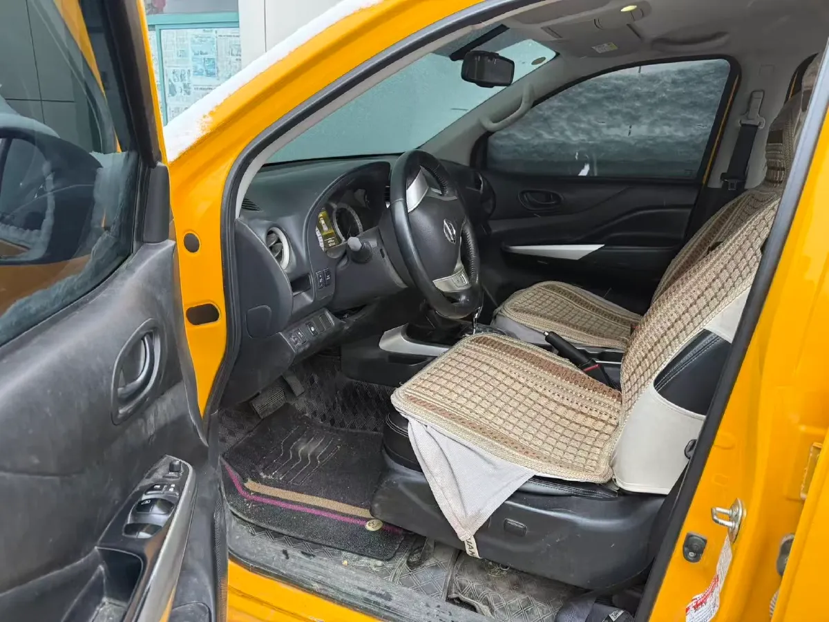 2023 Nissan Navara 2.5L 190HP L4 7AT,autocango,china used car exporter,china ev exporter,chinese used car exporter,chinese used ev exporter