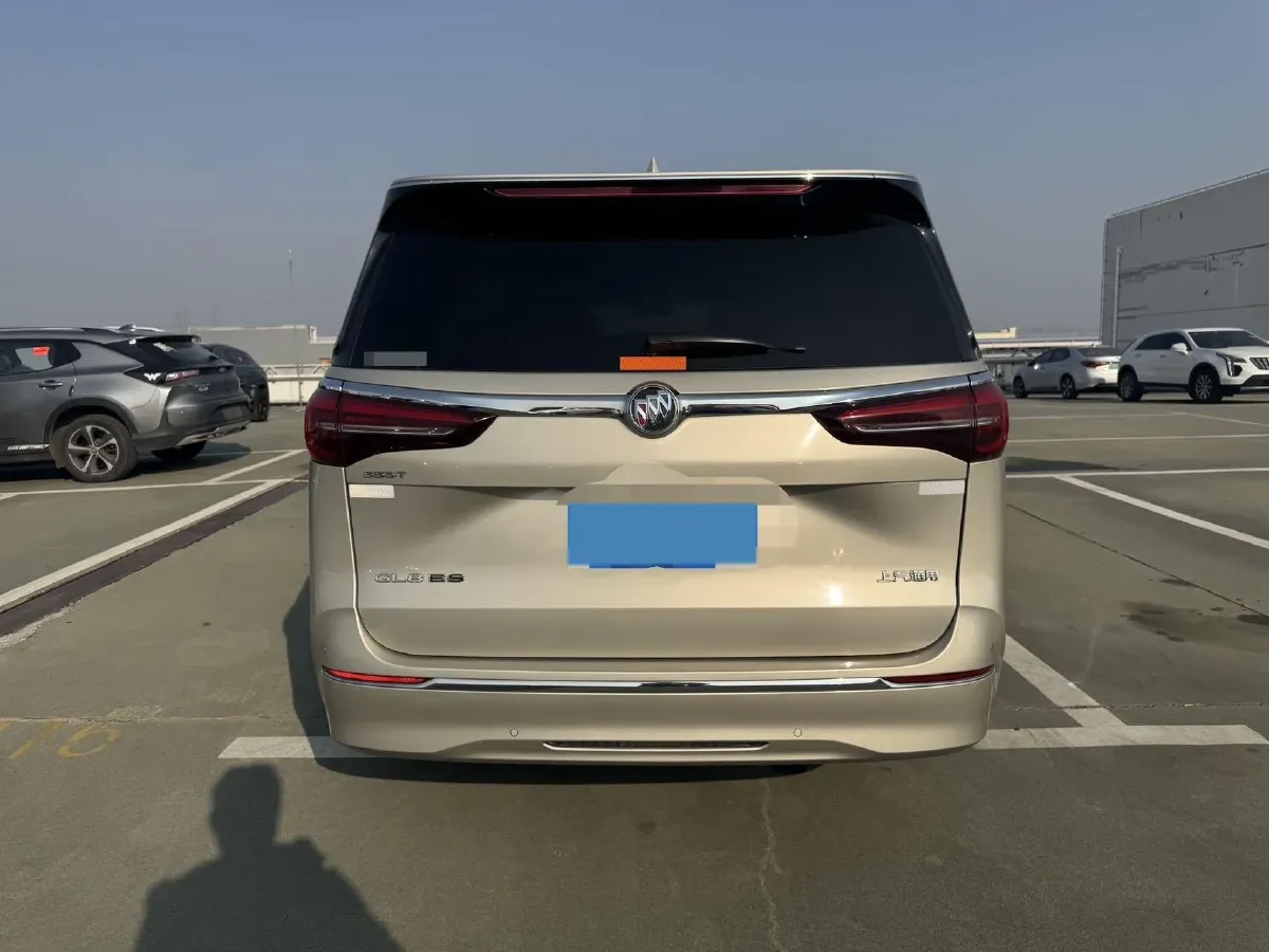 2021 Buick GL8 2.0T 237HP L4 9AT,autocango,china used car exporter,china ev exporter,chinese used car exporter,chinese used ev exporter