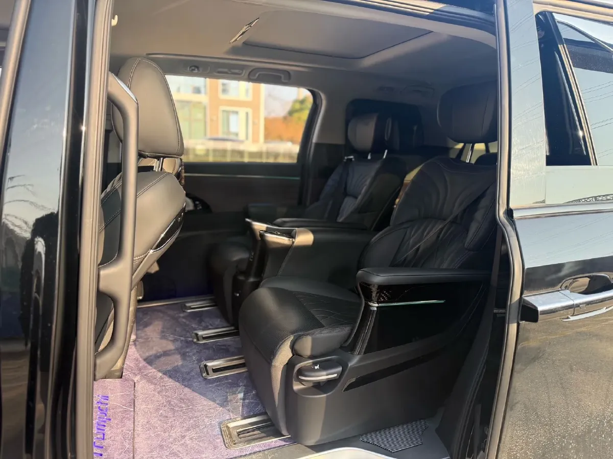 2024 GAC Trumpchi M8 2.0T 252HP L4 8AT,autocango,china used car exporter,china ev exporter,chinese used car exporter,chinese used ev exporter