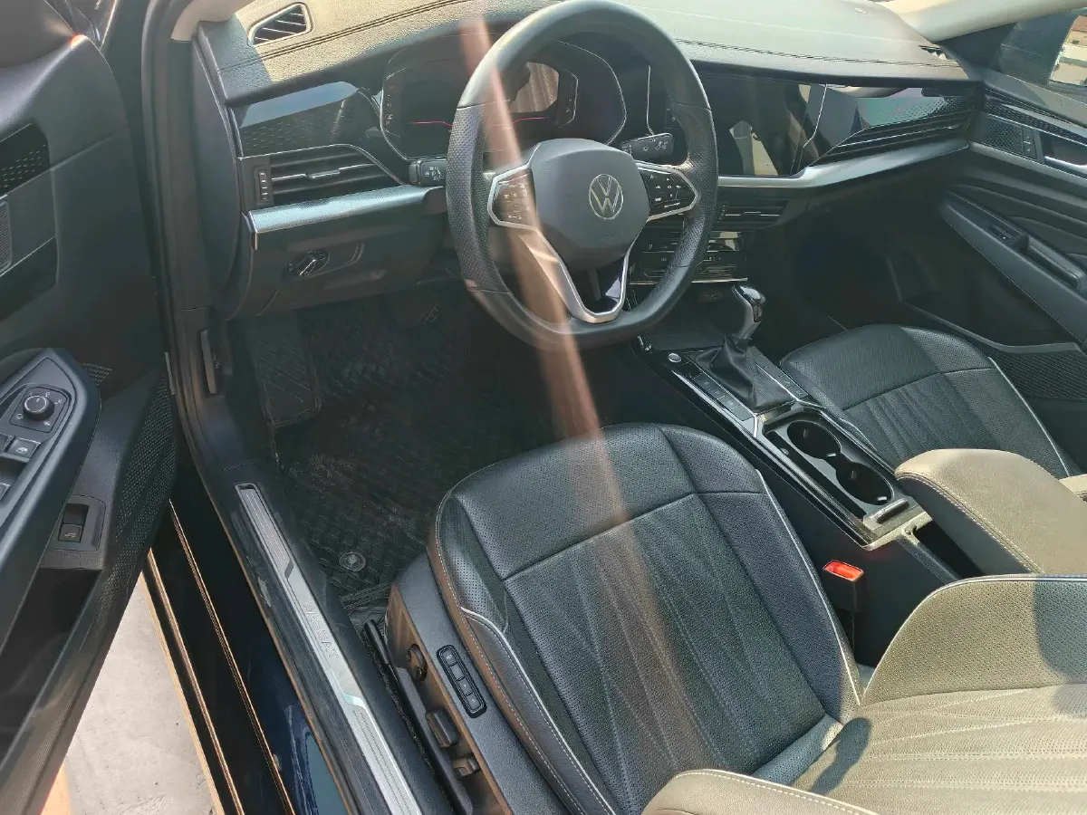 2023 Volkswagen Passat 2.0T 186HP L4 7DCT,autocango,china used car exporter,china ev exporter,chinese used car exporter,chinese used ev exporter