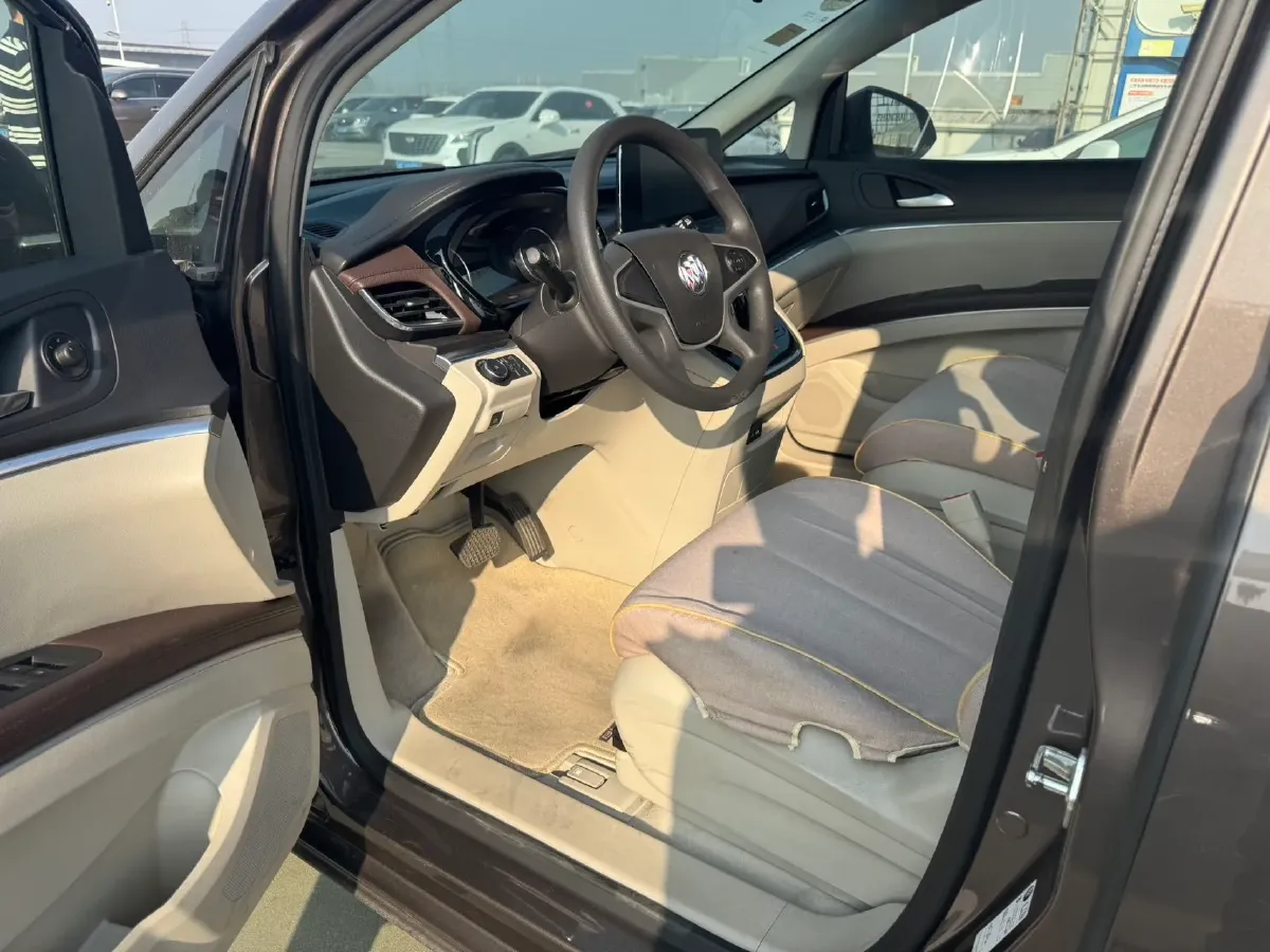 2021 Buick GL8 2.0T 237HP L4 9AT,autocango,china used car exporter,china ev exporter,chinese used car exporter,chinese used ev exporter