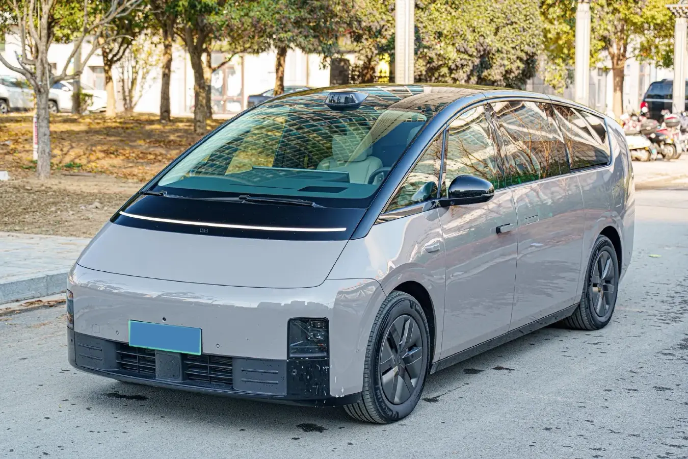 2024 Li MEGA BEV 102.7KWH