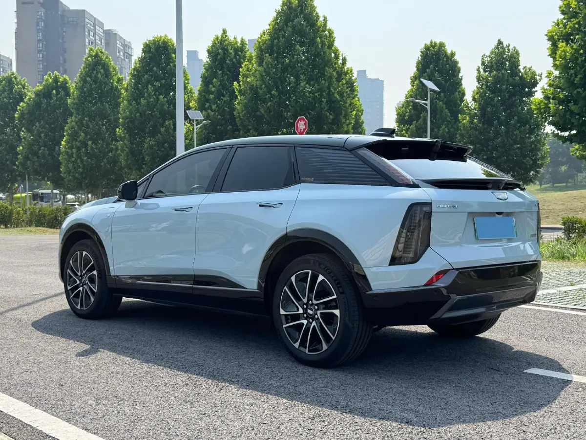 2024 Cadillac OPTIQ BEV 79.7KWH,autocango,china used car exporter,china ev exporter,chinese used car exporter,chinese used ev exporter