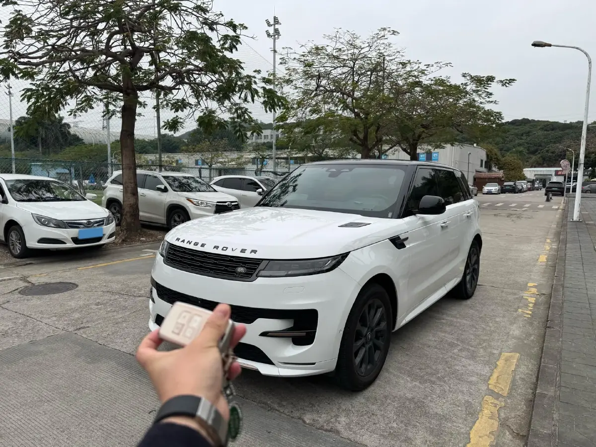 2024 Land Rover Range Rover Sport 3.0T 400HP L6 8AT