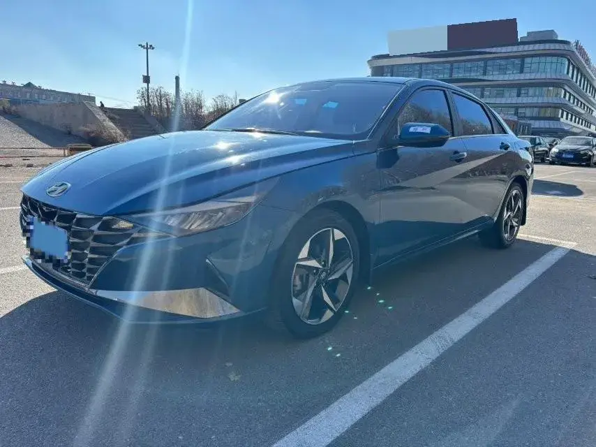 2022 Hyundai Elantra 1.5L 115HP L4 CVT