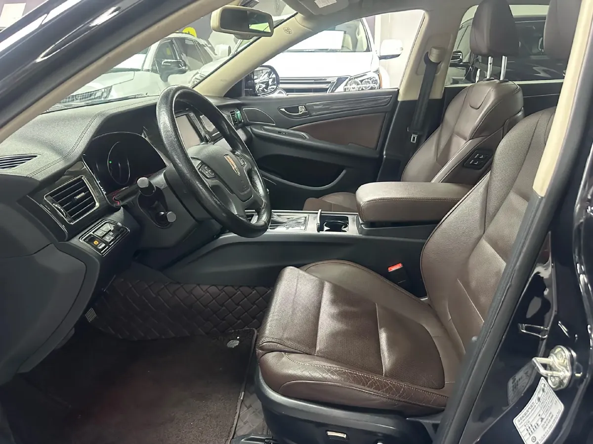 2019 HongQi H7 2.0T 204HP L4 6AT,autocango,china used car exporter,china ev exporter,chinese used car exporter,chinese used ev exporter