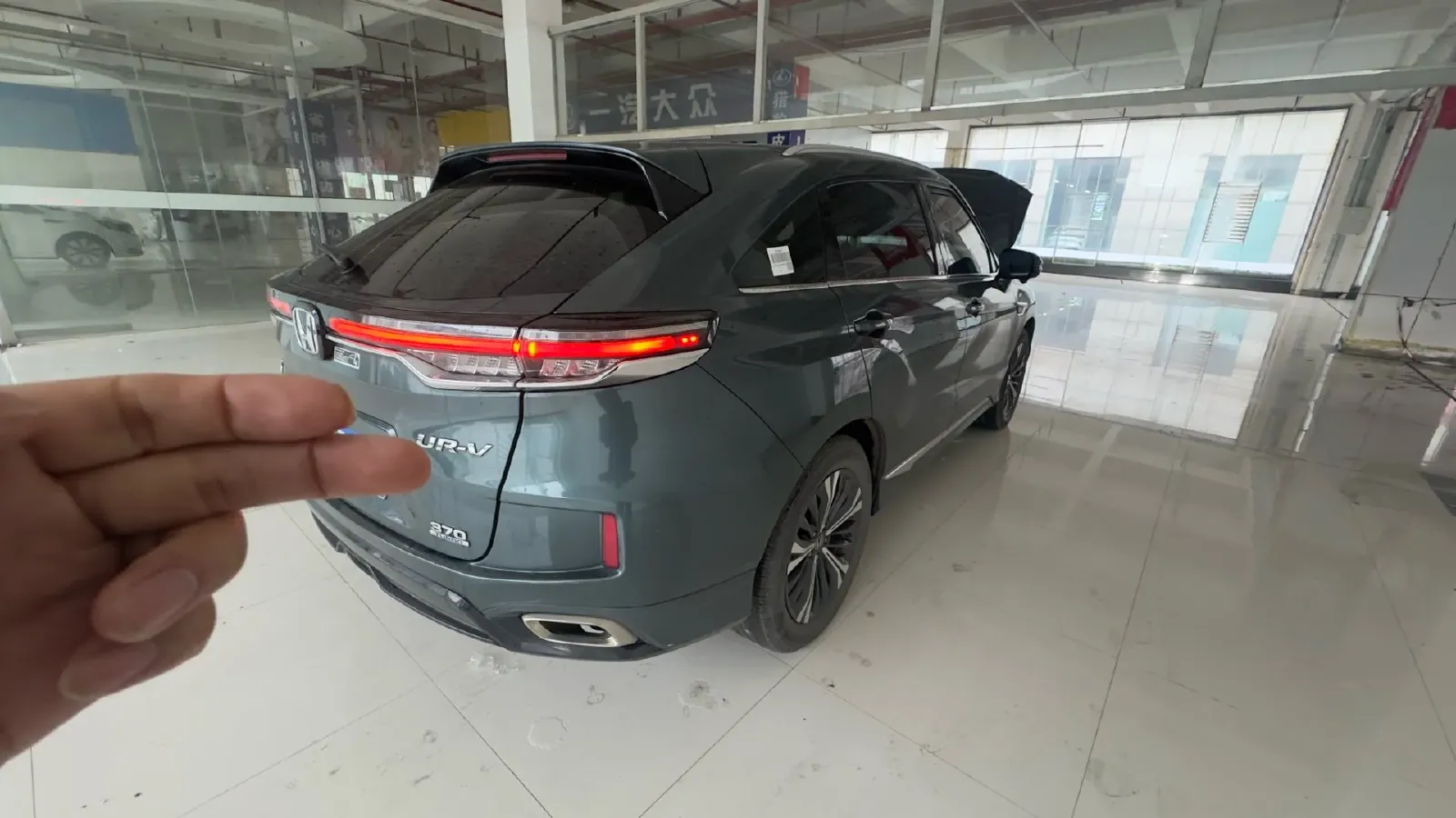 2020 Honda UR-V 2.0T 272HP L4 9AT,autocango,china used car exporter,china ev exporter,chinese used car exporter,chinese used ev exporter