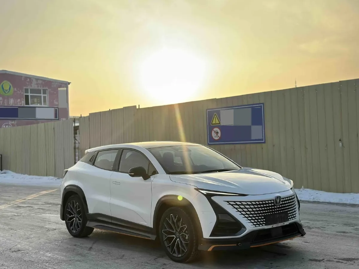 2022 ChangAn UNI-T 1.5T 188HP L4 7DCT,autocango,china used car exporter,china ev exporter,chinese used car exporter,chinese used ev exporter