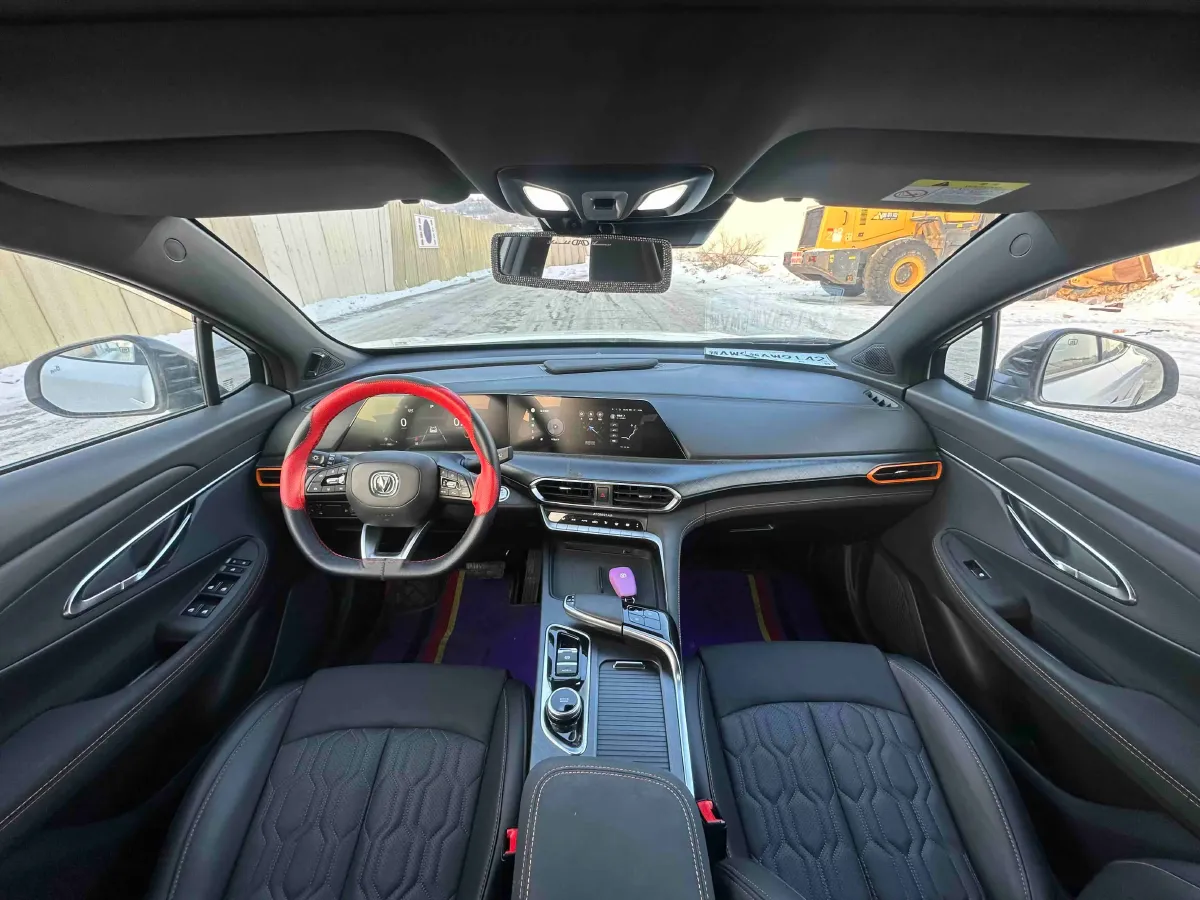 2022 ChangAn UNI-T 1.5T 188HP L4 7DCT,autocango,china used car exporter,china ev exporter,chinese used car exporter,chinese used ev exporter