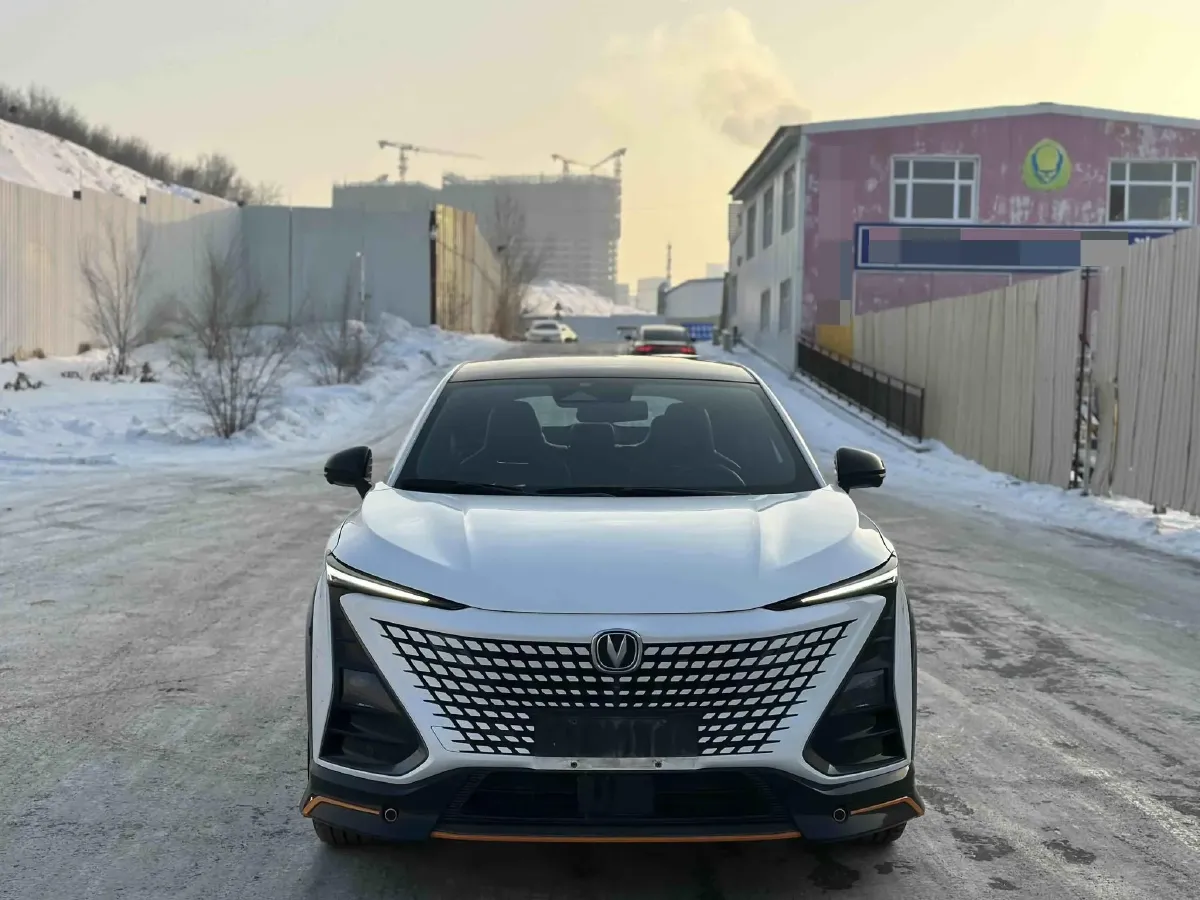 2022 ChangAn UNI-T 1.5T 188HP L4 7DCT,autocango,china used car exporter,china ev exporter,chinese used car exporter,chinese used ev exporter