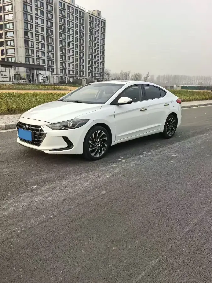 2019 Hyundai Elantra 1.4T 130HP L4 7DCT