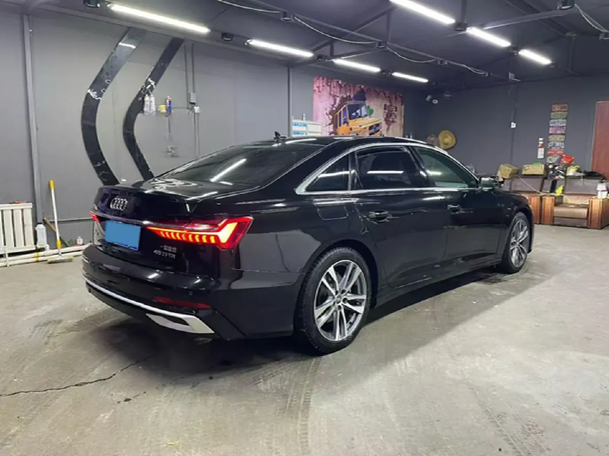 2019 Mercedes-Benz E Class 1.5T 184HP L4 9AT,autocango,china used car exporter,china ev exporter,chinese used car exporter,chinese used ev exporter