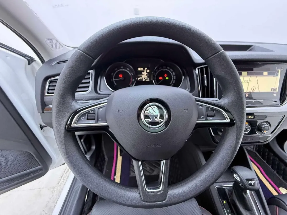 2022 Skoda Kamiq 1.5L 112HP L4 6AT,autocango,china used car exporter,china ev exporter,chinese used car exporter,chinese used ev exporter