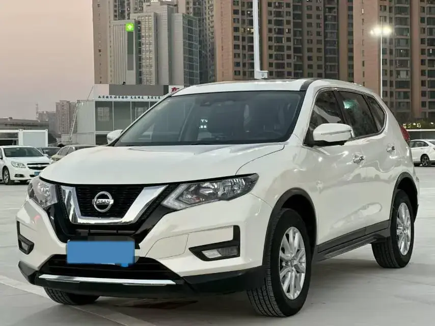 2021 Nissan X-Trail 2.0L 151HP L4 CVT