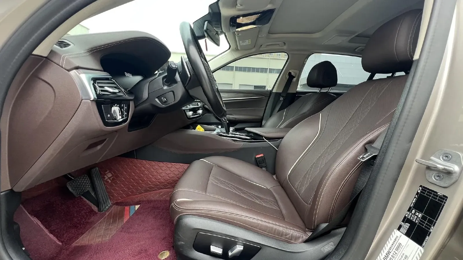 2021 BMW 5 Series 2.0T 252HP L4 8AT,autocango,china used car exporter,china ev exporter,chinese used car exporter,chinese used ev exporter