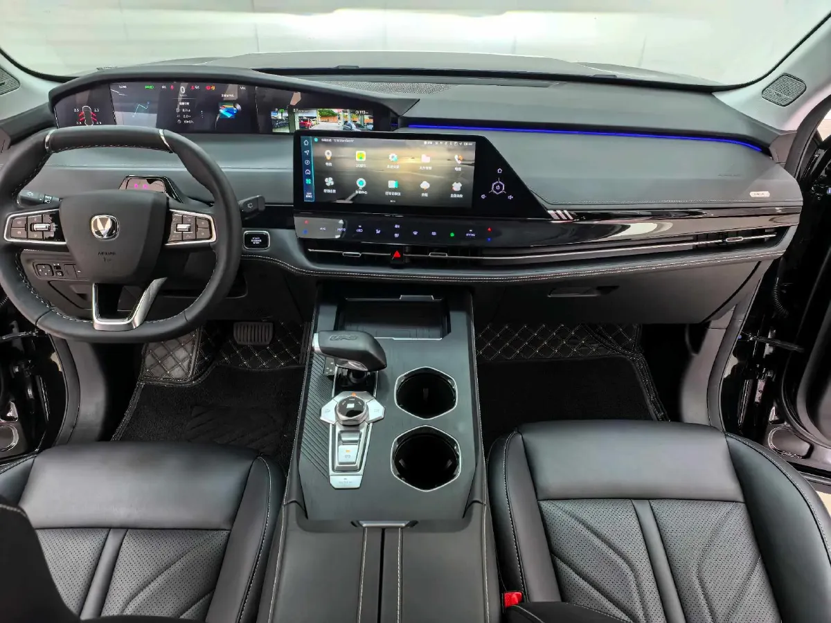 2024 ChangAn UNI-K 2.0T 233HP L4 8AT,autocango,china used car exporter,china ev exporter,chinese used car exporter,chinese used ev exporter