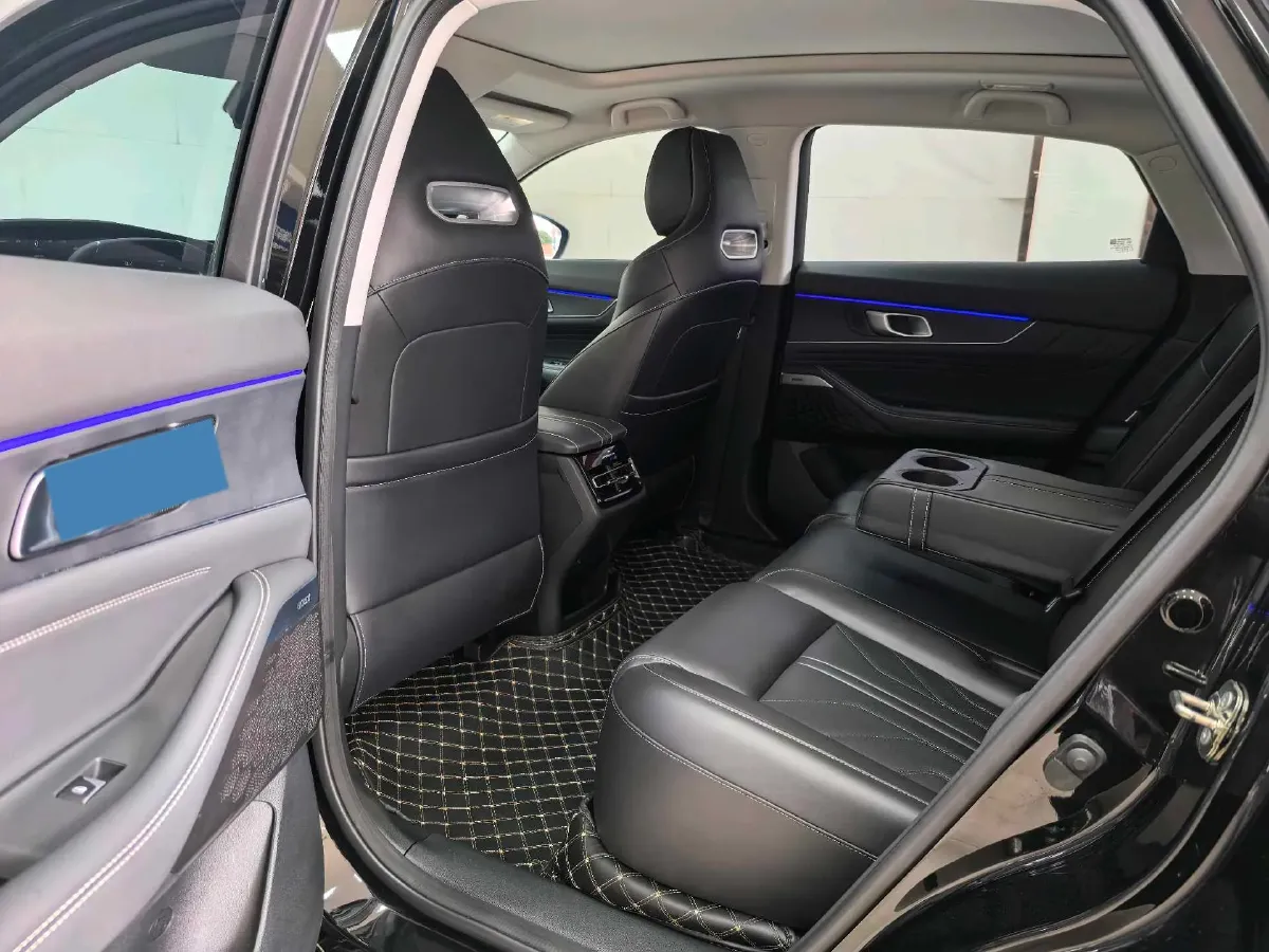 2024 ChangAn UNI-K 2.0T 233HP L4 8AT,autocango,china used car exporter,china ev exporter,chinese used car exporter,chinese used ev exporter