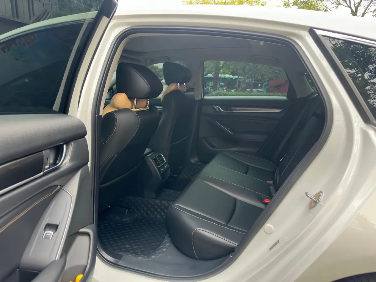 2022 Honda Accord 1.5T 194HP L4 CVT,autocango,china used car exporter,china ev exporter,chinese used car exporter,chinese used ev exporter