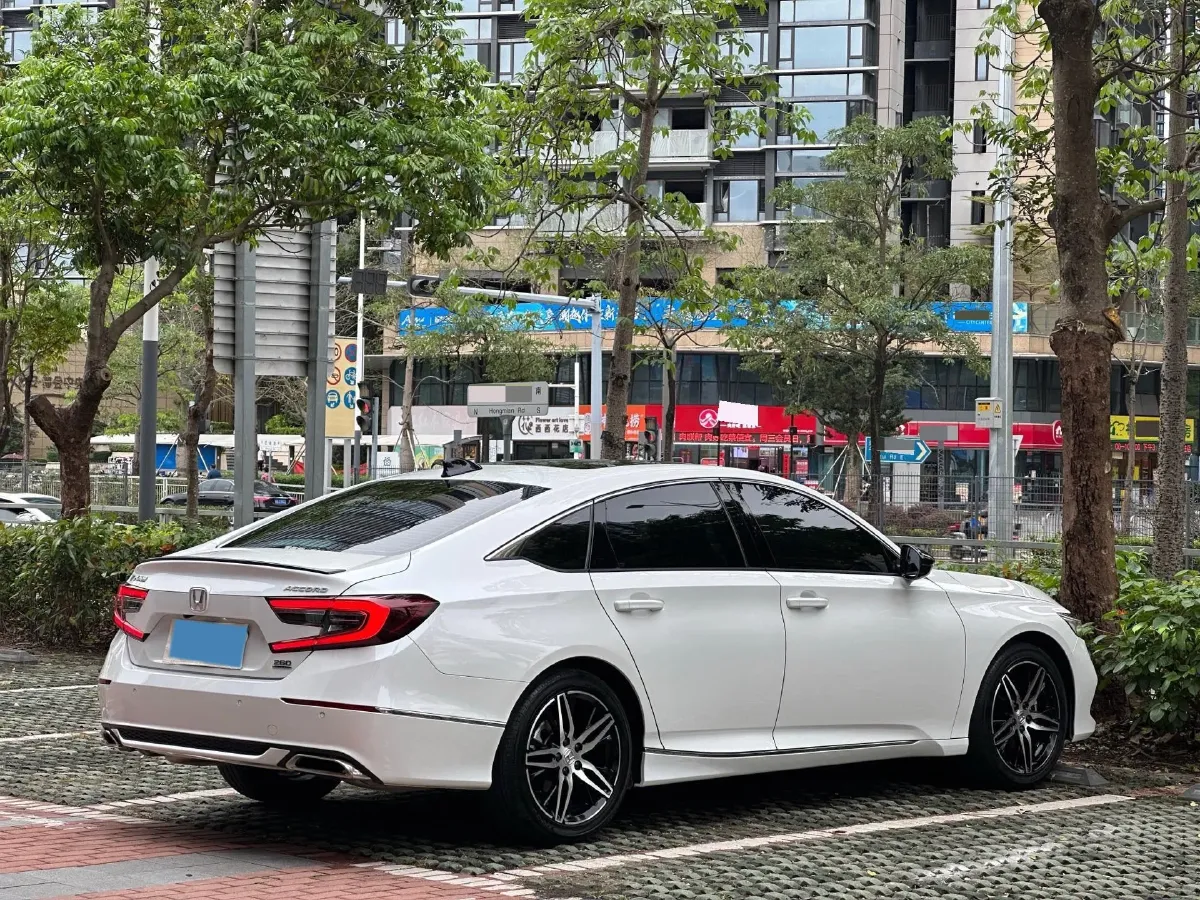 2022 Honda Accord 1.5T 194HP L4 CVT,autocango,china used car exporter,china ev exporter,chinese used car exporter,chinese used ev exporter