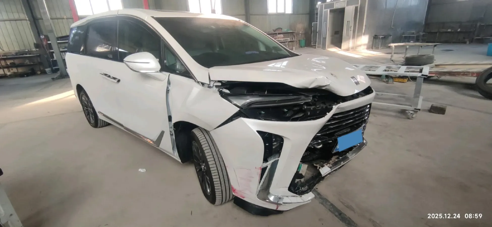 2025 Buick GL8 2.0T 237HP L4 9AT,autocango,china used car exporter,china ev exporter,chinese used car exporter,chinese used ev exporter