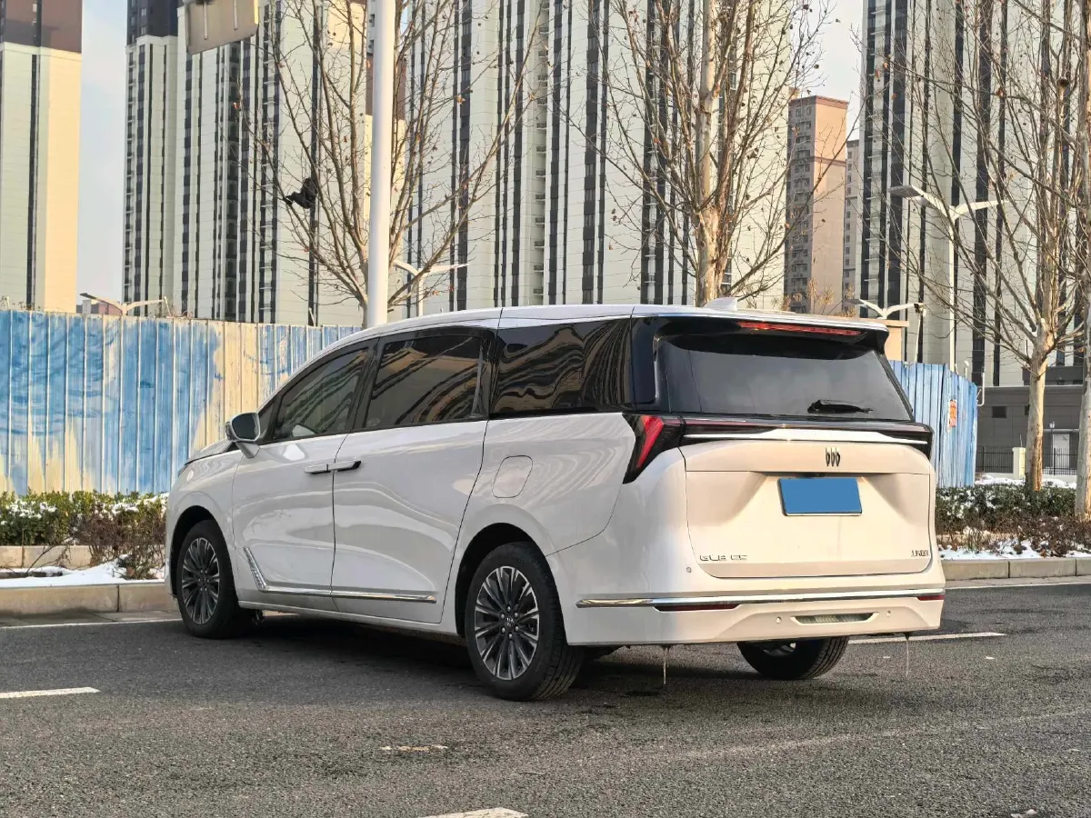 2025 Buick GL8 2.0T 237HP L4 9AT,autocango,china used car exporter,china ev exporter,chinese used car exporter,chinese used ev exporter