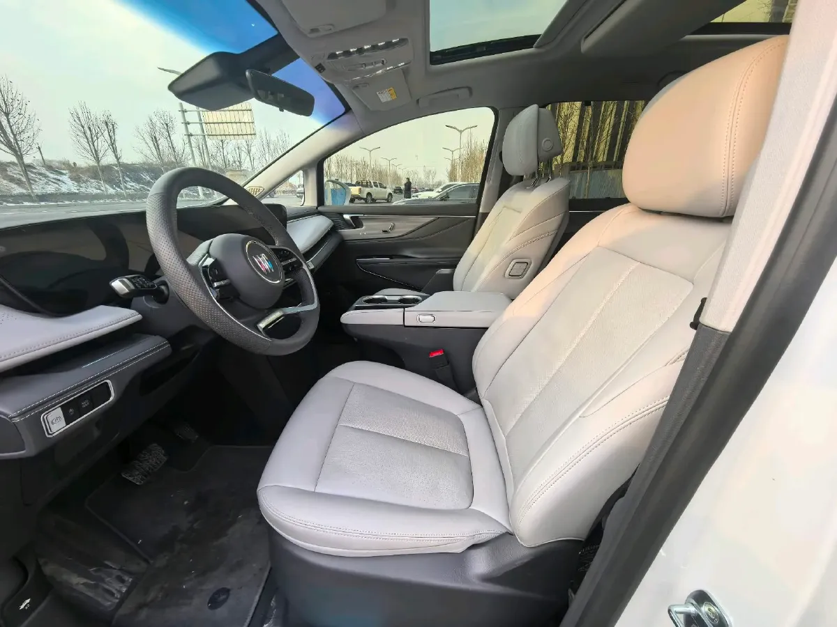 2025 Buick GL8 2.0T 237HP L4 9AT,autocango,china used car exporter,china ev exporter,chinese used car exporter,chinese used ev exporter