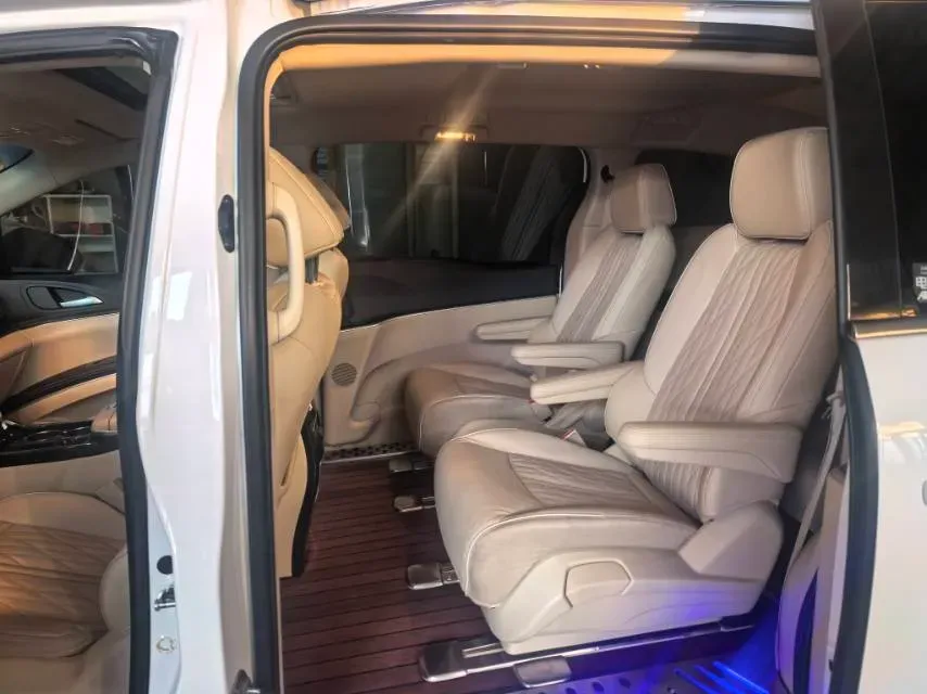 2023 Buick GL8 2.0T 237HP L4 9AT,autocango,china used car exporter,china ev exporter,chinese used car exporter,chinese used ev exporter