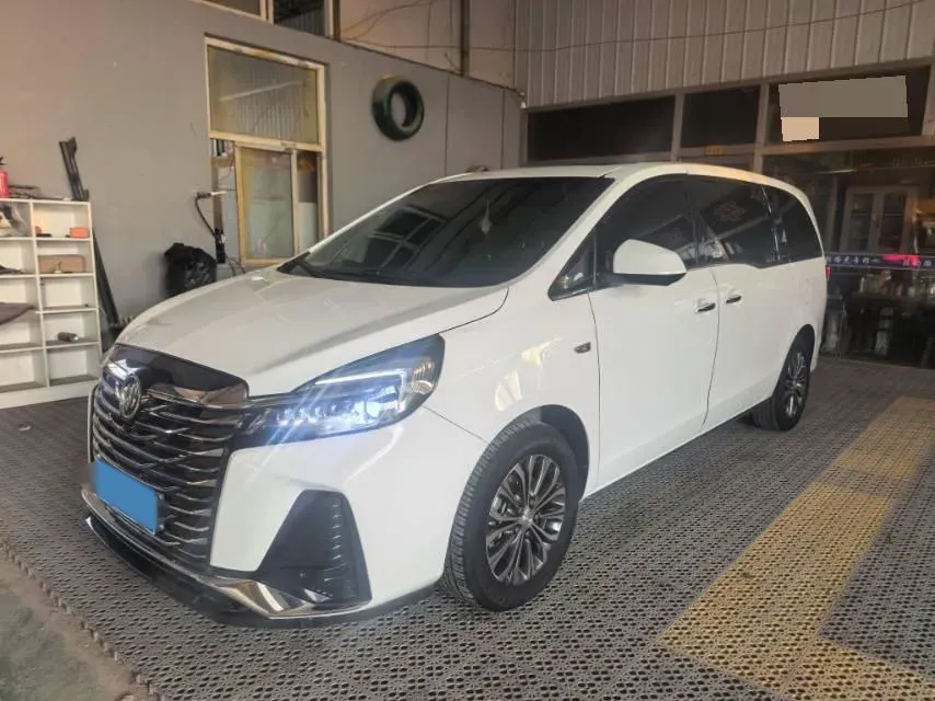 2023 Buick GL8 2.0T 237HP L4 9AT,autocango,china used car exporter,china ev exporter,chinese used car exporter,chinese used ev exporter