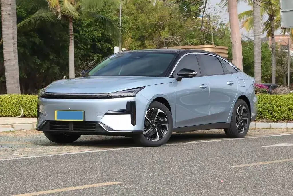 2025 BYD Sea Lion 05 DM-i 1.5L 101HP L4 E-CVT PHEV 12.9KWH