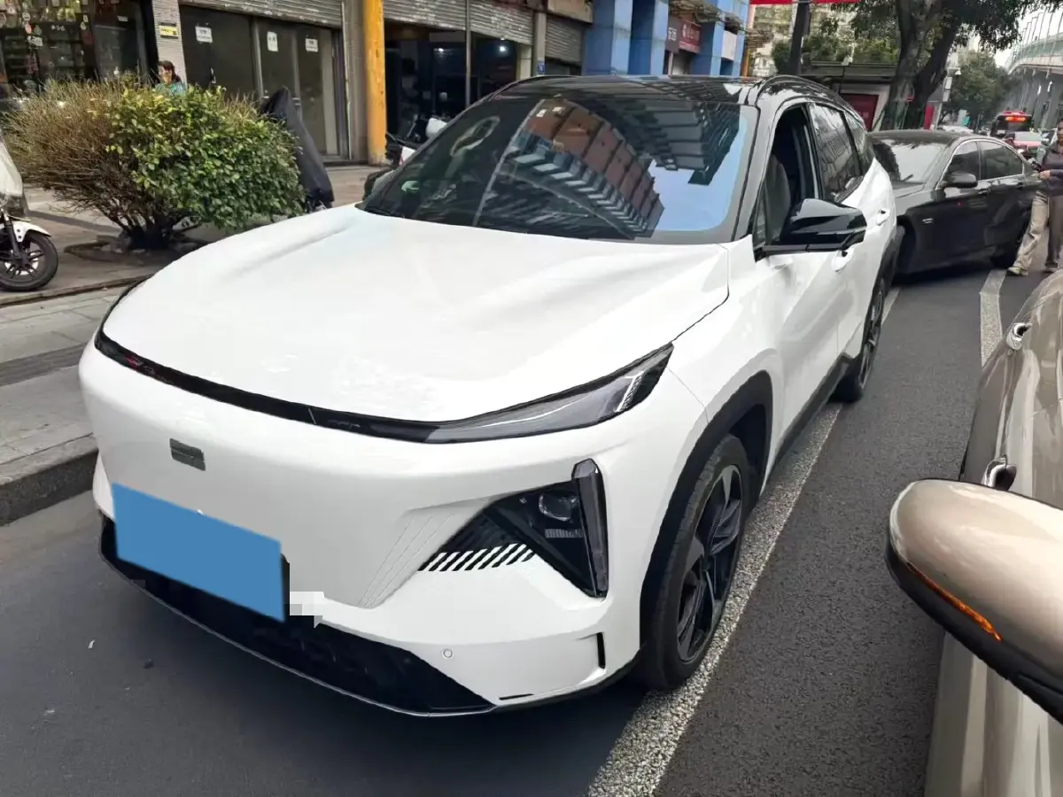 2023 Geely Galaxy L7 1.5T 163HP L4 3DHT PHEV 18.7KWH