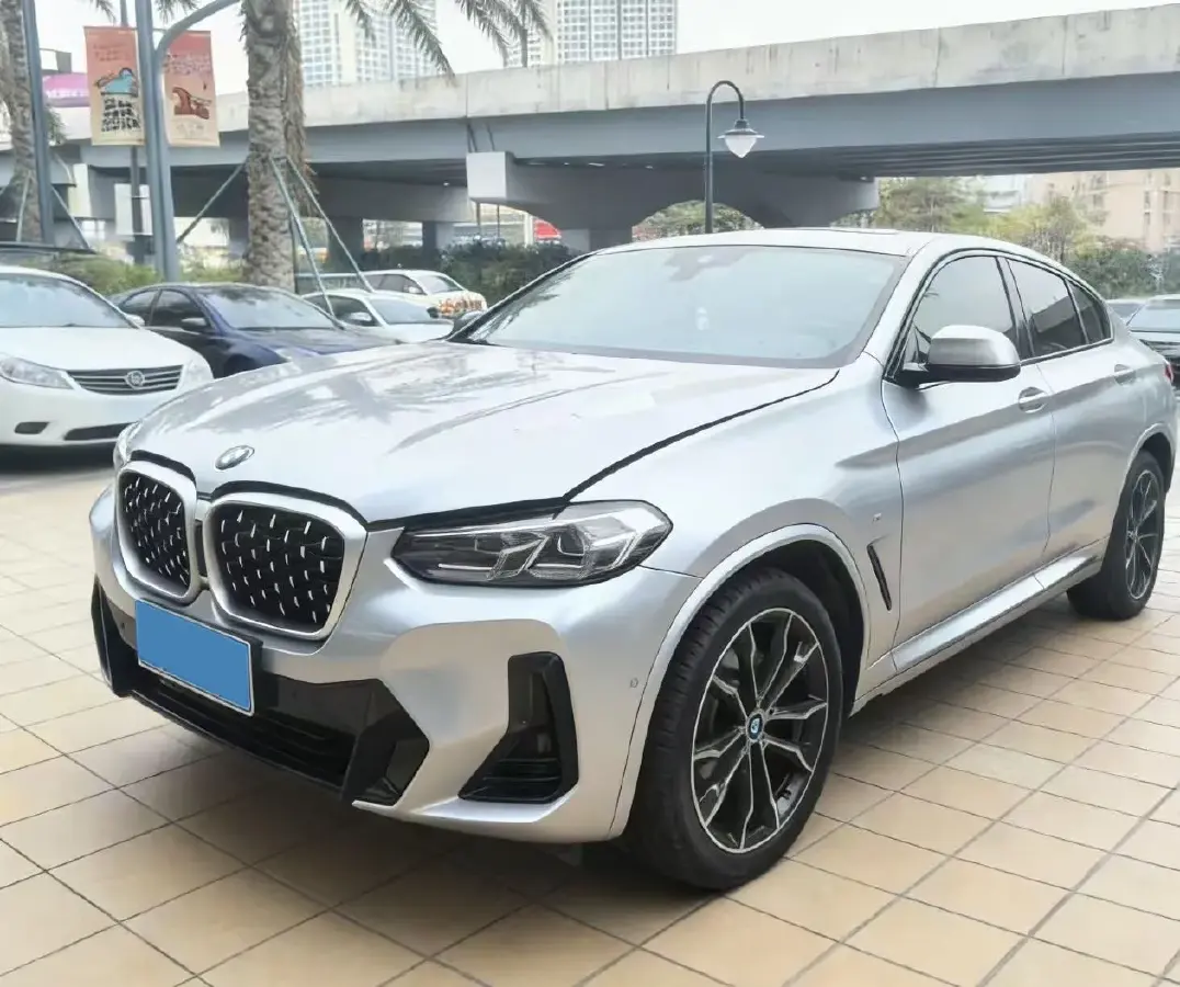 2022 BMW X4 2.0T 245HP L4 8AT