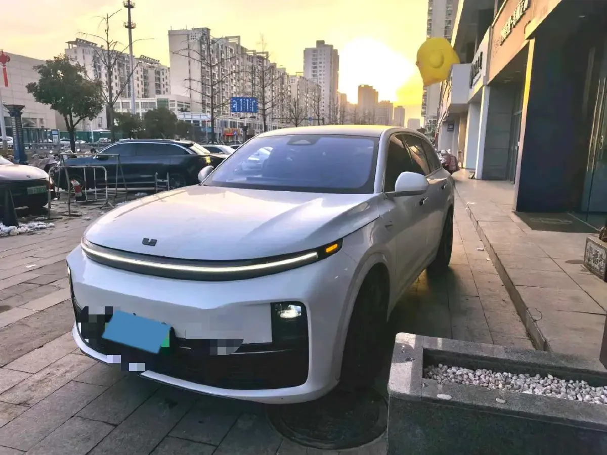 2023 Li L7 Range Extended 154HP REEV 40.9KWH