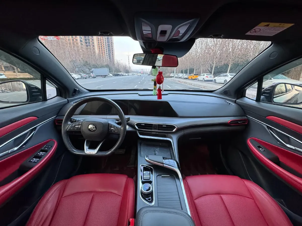 2020 ChangAn UNI-T 1.5T 180HP L4 7DCT,autocango,china used car exporter,china ev exporter,chinese used car exporter,chinese used ev exporter