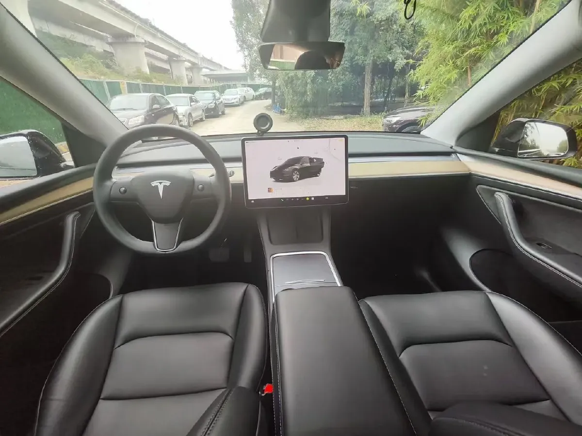 2022 Tesla Model Y BEV 60KWH,autocango,china used car exporter,china ev exporter,chinese used car exporter,chinese used ev exporter