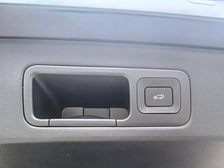 2023 GAC Trumpchi M8 2.0T 252HP L4 8AT,autocango,china used car exporter,china ev exporter,chinese used car exporter,chinese used ev exporter