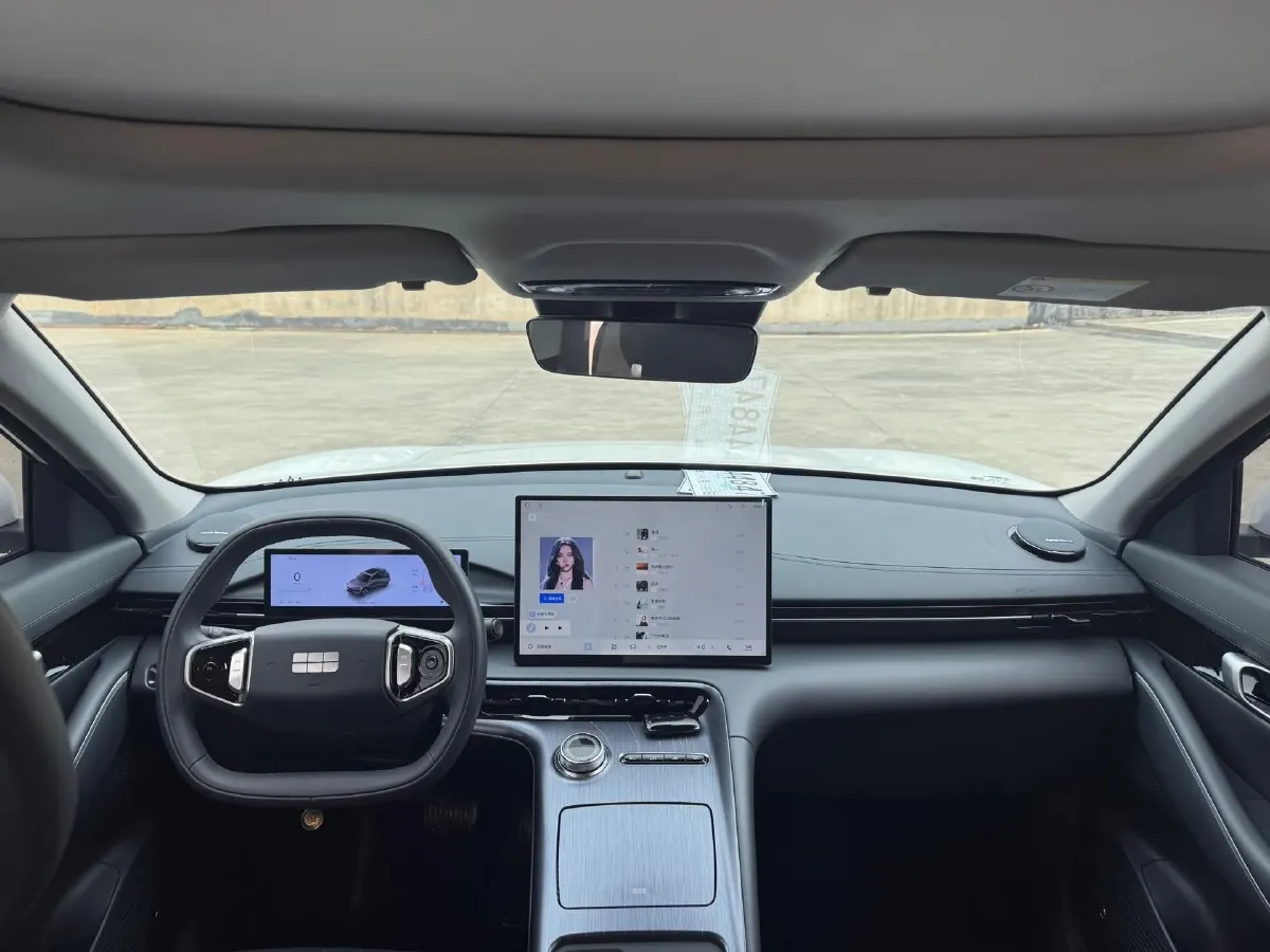 2024 Geely Emgrand L HiP 1.5T 181HP L4 3DHT PHEV 15.5KWH,autocango,china used car exporter,china ev exporter,chinese used car exporter,chinese used ev exporter