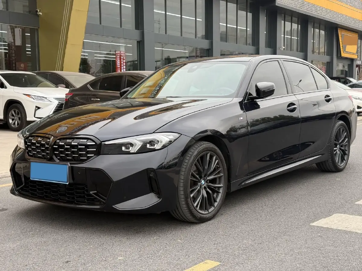 2024 BMW 3 Series 2.0T 184HP L4 8AT