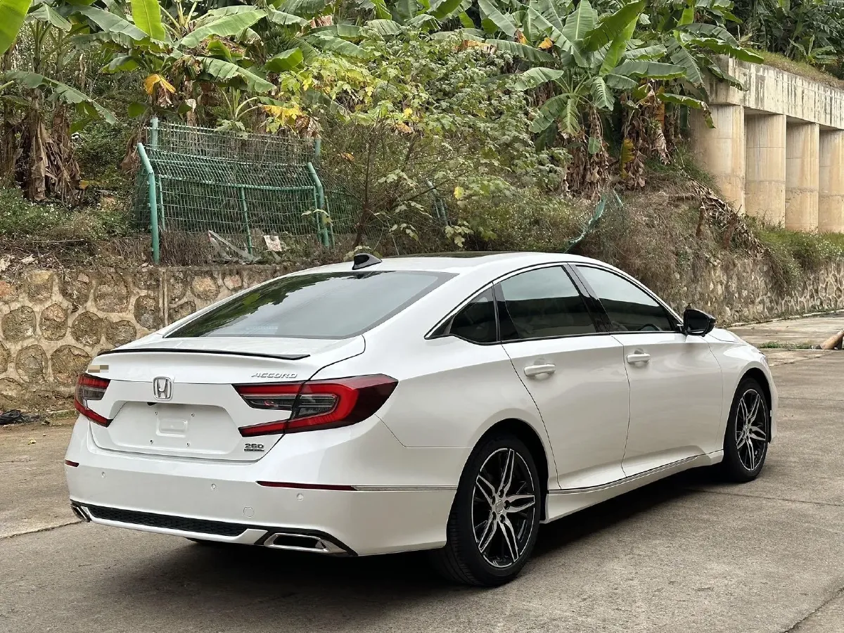 2022 Honda Accord 1.5T 194HP L4 CVT,autocango,china used car exporter,china ev exporter,chinese used car exporter,chinese used ev exporter