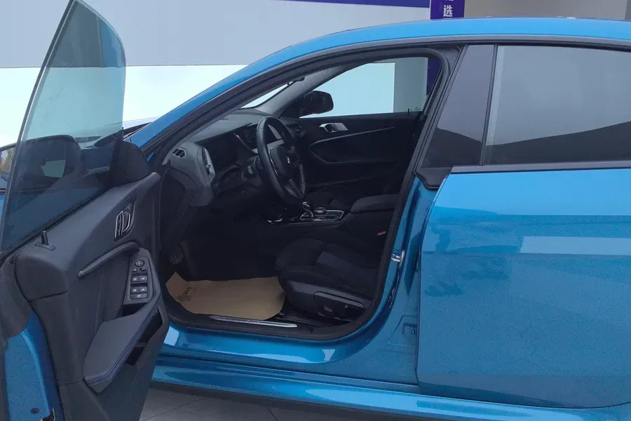 2021 BMW 2 Series 2.0T 192HP L4 7DCT,autocango,china used car exporter,china ev exporter,chinese used car exporter,chinese used ev exporter