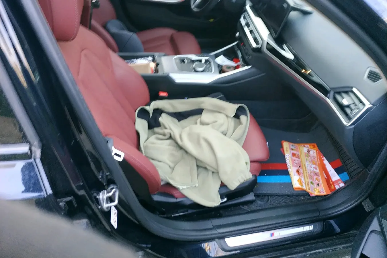 2023 BMW 3 Series 2.0T 184HP L4 8AT,autocango,china used car exporter,china ev exporter,chinese used car exporter,chinese used ev exporter