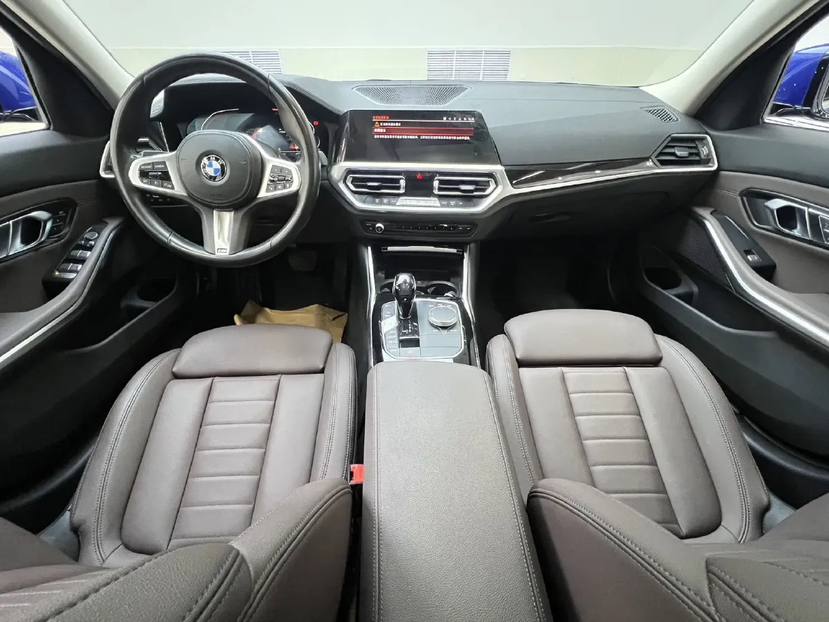 2021 BMW 3 Series 2.0T 156HP L4 8AT,autocango,china used car exporter,china ev exporter,chinese used car exporter,chinese used ev exporter