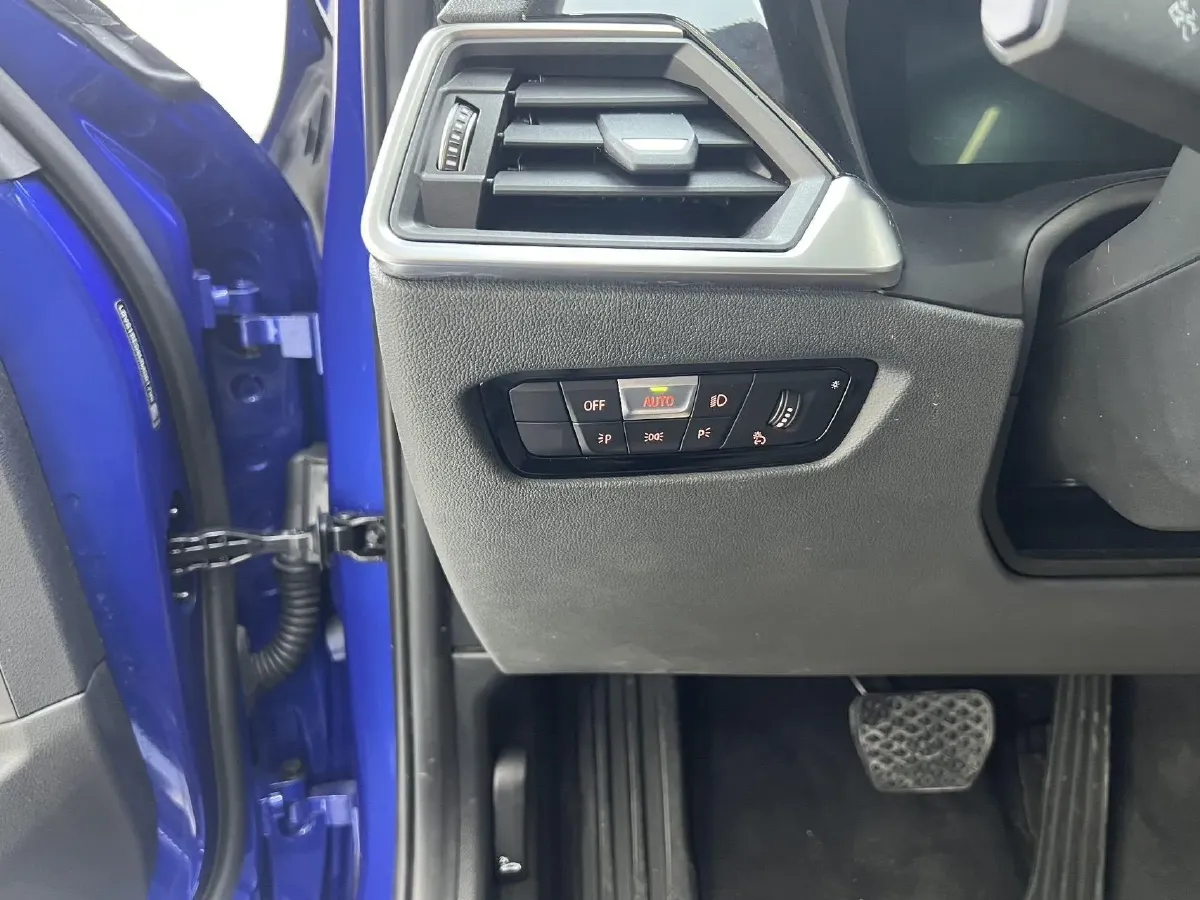 2021 BMW 3 Series 2.0T 156HP L4 8AT,autocango,china used car exporter,china ev exporter,chinese used car exporter,chinese used ev exporter