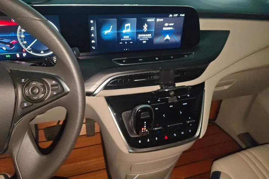 2021 Buick GL8 2.0T 237HP L4 9AT,autocango,china used car exporter,china ev exporter,chinese used car exporter,chinese used ev exporter