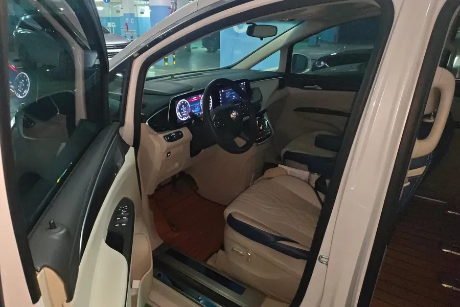 2021 Buick GL8 2.0T 237HP L4 9AT,autocango,china used car exporter,china ev exporter,chinese used car exporter,chinese used ev exporter